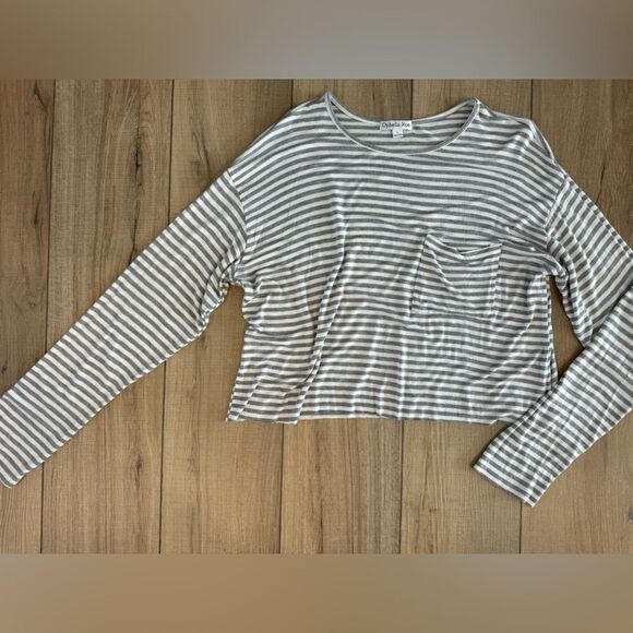 Ophelia Roe gray & white stripe long sleeve cropped shirt large L soft stretchy - Picture 2 of 3